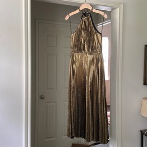 Elegant Gold Midi Dress